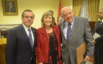 Dres. Armas y López son galardonados con el reconocimiento «Presidente Emérito de ASOCIMED»