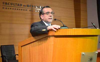 Dr. González efectúa discurso inaugural en el IV Congreso Chileno de Estudiantes de Medicina